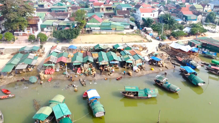 Một làng cổ 300 năm tuổi bên bờ sông La ở Hà Tĩnh, trước, sau chỉ làm nghề bắt con đặc sản này thôi