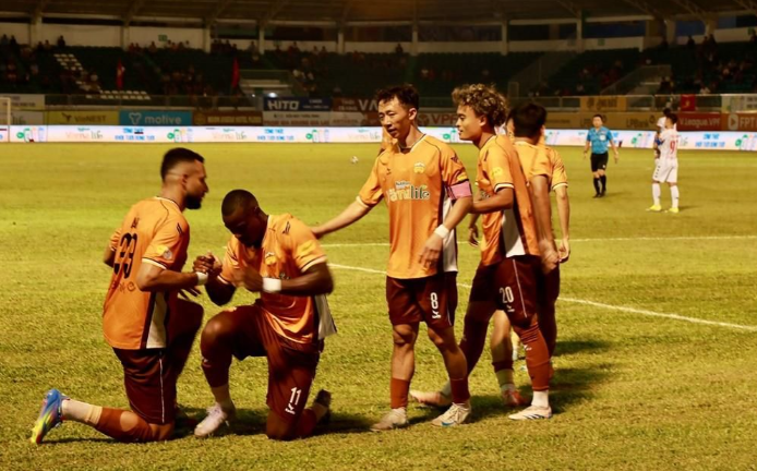 V.League 2024/2025: Căng thẳng và nỗi lo về 'ân tình' giữa các đội bóng
