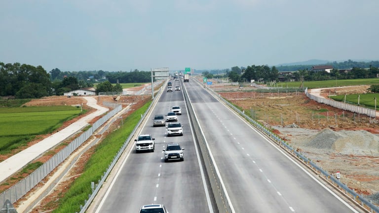 Không chỉ 'giảm tải' dịp lễ 30/4, cao tốc mới Hà Tĩnh còn là lời khẳng định đanh thép về hạ tầng giao thông