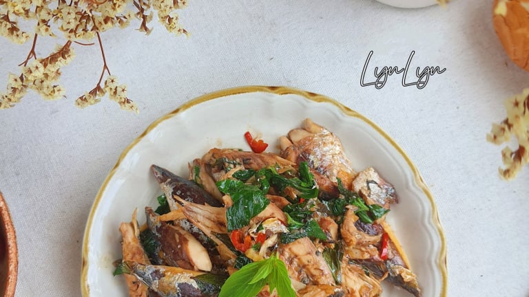 Loại cá rẻ tiền, giàu protein hơn sữa, đem xào với lá lạ, thành món ngon ít người biết