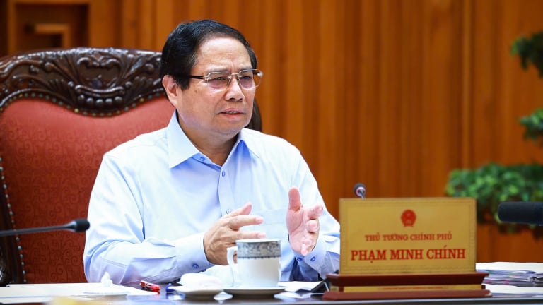 Thủ tướng ban hành Công điện chỉ đạo bãi bỏ ít nhất 30% điều kiện đầu tư kinh doanh, giảm ít nhất 30% thời gian xử lý thủ tục hành chính