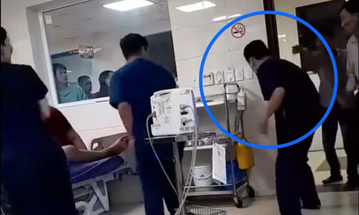 Phú Thọ: Người đàn ông đạp thẳng vào bụng bác sĩ đang cấp cứu cho con trai xin lỗi