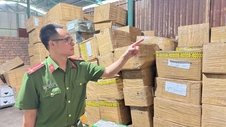 Khởi tố 2 đối tượng buôn lậu thuốc sầu riêng, giao dịch đến 100 tỷ đồng