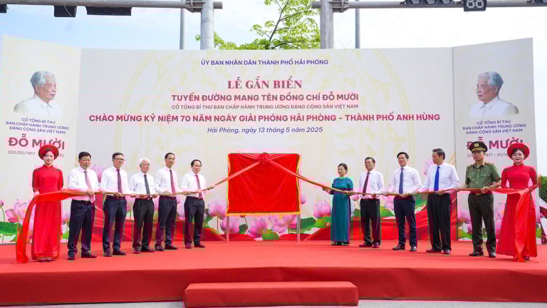 Con gái cố Tổng Bí thư xúc động khi Hải Phòng gắn biển tuyến đường mang tên Đỗ Mười ở Khu trung tâm chính trị - hành chính Bắc sông Cấm