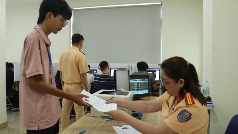 CSGT TP.HCM chính thức tổ chức kỳ thi sát hạch, cấp giấy phép lái xe đầu tiên