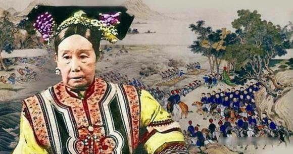 Từ Hi Thái hậu bị người phương Tây khắc chữ gì trên giường ngủ?