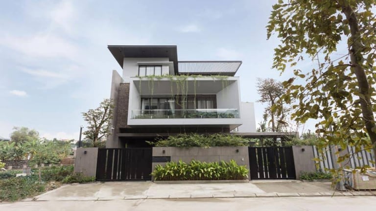 Ngôi biệt thự phong cách châu Âu xây hết 8 tỷ đồng trên khuôn viên 800 m2 ở Vĩnh Phúc