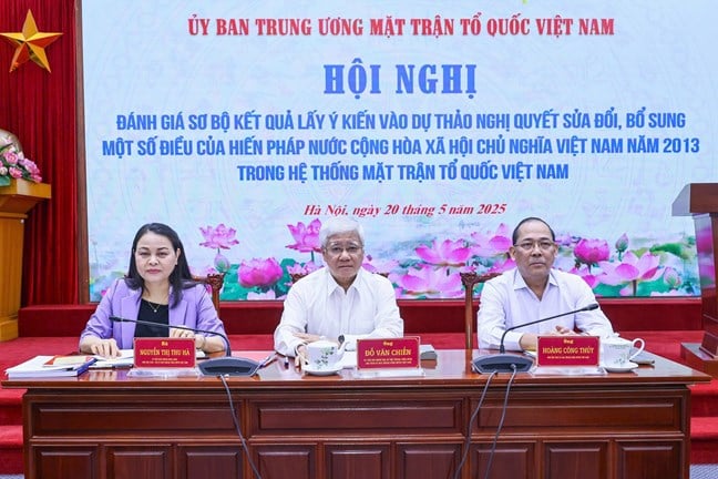 Có ý kiến băn khoăn việc sử dụng cụm từ các tổ chức chính trị - xã hội “trực thuộc Mặt trận Tổ quốc Việt Nam'