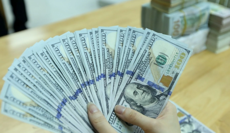 Giá USD hôm nay 23/5: Giảm không ngừng, tỷ giá 'chợ đen' bán ra giảm 50 VND/USD