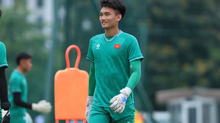 Thủ môn U22 Việt Nam: Mới 19 tuổi đã cao 1m85, khoác áo Hà Nội FC
