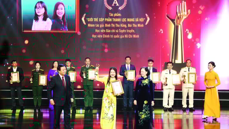 PGS - TS Đinh Thị Thu Hằng - Viện trưởng Viện Báo chí - Truyền thông: Báo chí dữ liệu, bản tin chuyên biệt sẽ hấp dẫn