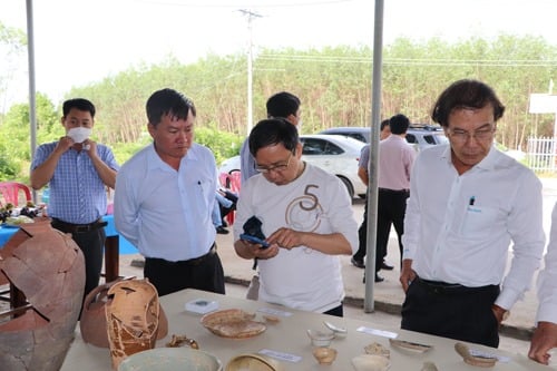 Một thương cảng xa xưa đã phát lộ khi đào khảo cổ tại một ấp hẻo lánh ở Bà Rịa-Vũng Tàu