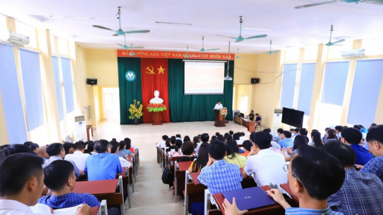 Hòa Bình trước kỳ thi tốt nghiệp THPT 2025: Quyết tâm và chuẩn bị toàn diện cho mục tiêu lớn