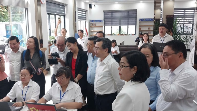 Sáng nay, 102 phường xã mới ở TP.HCM đồng loạt 'chạy thử' 