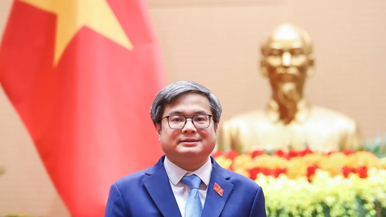 Ông Trương Việt Dũng từ sinh viên xuất sắc được tiếp nhận đặc cách đến chức Phó Chủ tịch UBND TP Hà Nội ở tuổi 45