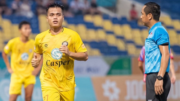 Tin sáng (18/6): Thép xanh Nam Định “đi chợ” sớm, chiêu mộ cùng lúc 2 tân binh
