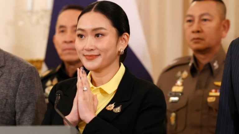 Thủ tướng Thái Lan xin lỗi vì cuộc gọi với ông Hun Sen khiến bà có thể mất quyền lực, chính phủ bên bờ sụp đổ