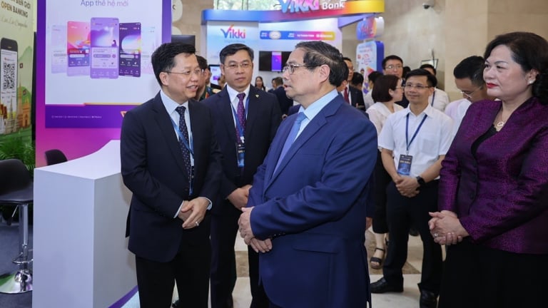 “Paste to Pay” – Công nghệ chuyển tiền độc đáo từ TPBank tiếp tục ghi dấu ấn tại Ngày Chuyển đổi số ngành Ngân hàng 2025