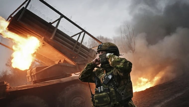 Ukraine tấn công mạnh vào Kursk, phóng viên Trung Quốc trúng đạn, Nga nổi giận tố Kiev 'bịt miệng truyền thông'