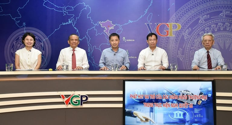 80-90% huy động là nguồn vốn ngắn hạn: Chuyên gia nói gì khi trụ cột dồn quá nhiều vào ngân hàng thương mại?