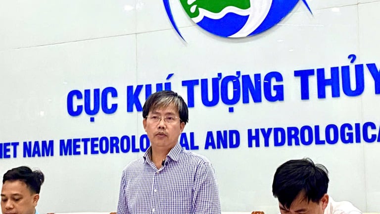 Tin bão mới nhất: Chuyên gia nhận định thời điểm bão số 3 đổ bộ miền Bắc, 74 xã ở Thanh Hóa, Nghệ An khuyến cáo sạt lở