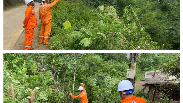 Thợ điện Đà Bắc 'đội mưa, thắng bão' giữ vững dòng điện cho dân