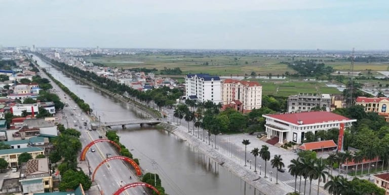Xã mới này ở tỉnh Hưng Yên, sau sáp nhập Thái Bình, chính quyền lập biên bản một trường hợp lấn chiếm đất đai