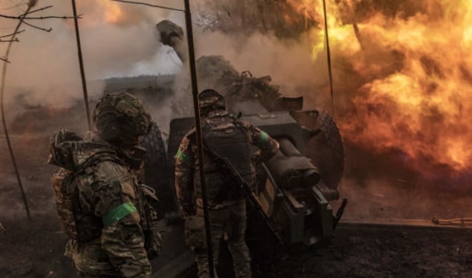 Bầu trời rực lửa: Ukraine đốt sạch đạn để chặn đòn tấn công không ngừng của Nga hàng đêm