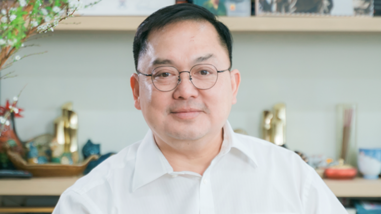 Ông Hoàng Nam Tiến và những câu chuyện ấn tượng