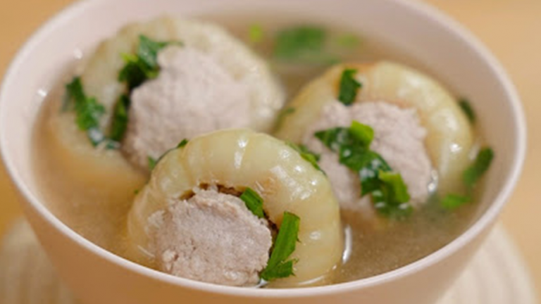 Loại quả quê ở Việt Nam chín rụng đầy gốc, sang nước ngoài vừa đắt đỏ vừa được coi là 'vua trái cây'