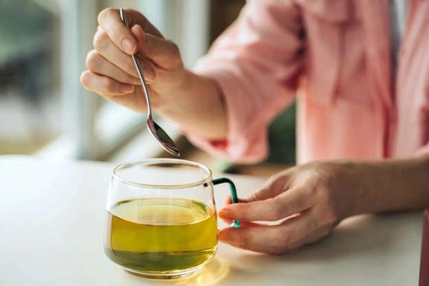 Uống trà xanh kiểu này cực tốt cho sức khỏe nhưng không phải ai cũng biết
