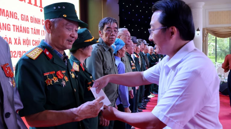 Nông thôn Tây Bắc: Cảm động cuộc gặp mặt người có công, gia đình chính sách tiêu biểu ở Lai Châu