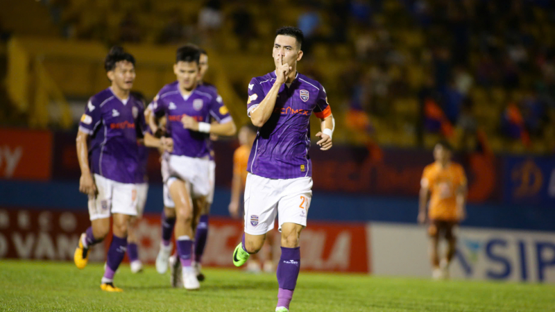 B.Bình Dương vs SHB Đà Nẵng (18h ngày 13/4): Tiến Linh tỏa sáng? 