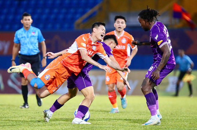 SHB Đà Nẵng chìm nghỉm tại V.League: Nguyên nhân do đâu?