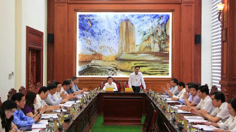 Lãnh đạo Quảng Bình và Quảng Trị họp bàn hợp nhất