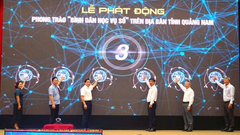 Chủ tịch Quảng Nam: 'Bình dân học vụ số' không để ai bị bỏ lại phía sau trong hành trình chuyển đổi số