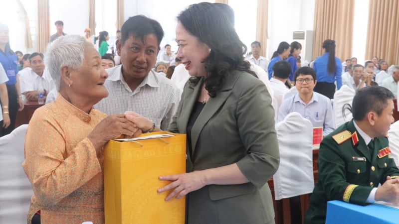 Phó Chủ tịch nước đề nghị Kiên Giang và An Giang phối hợp sắp xếp, tổ chức bộ máy tỉnh mới khi hợp nhất