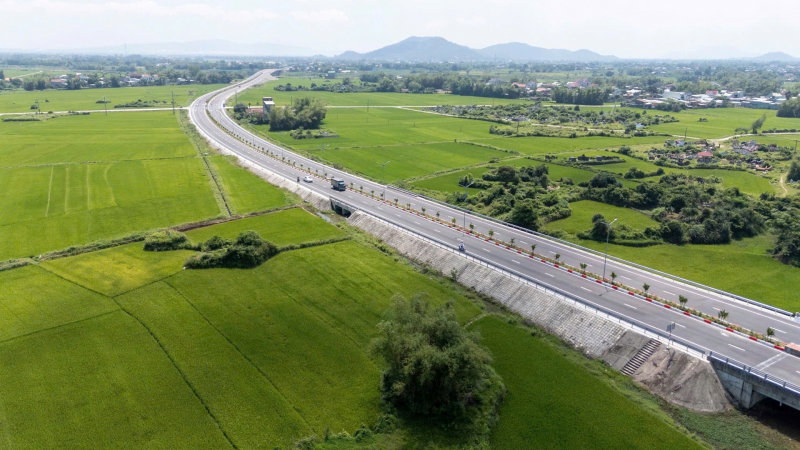 Trước sáp nhập tỉnh: 'Lộ diện' tuyến đường nghìn tỷ đến đầm nước mặn lớn nhất Bình Định