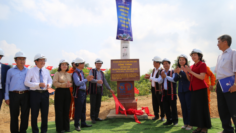 Canh Tiến – làng cuối cùng của tỉnh Bình Định đã được cấp điện lưới quốc gia 