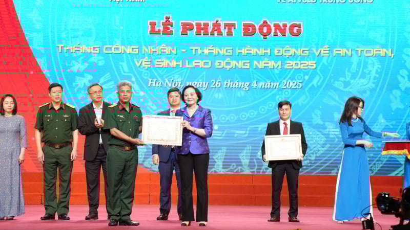 Chuyện xúc động của nữ công nhân Môi trường đô thị Hà Nội
