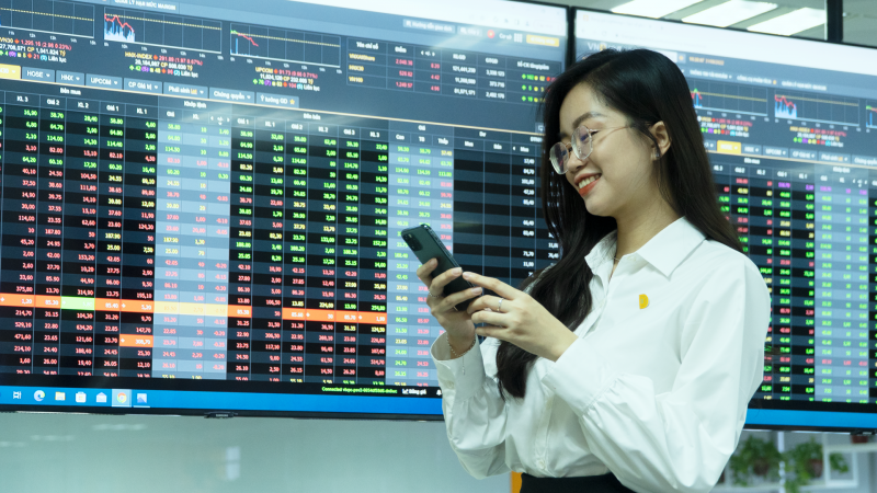 VN-INDEX kỳ vọng kiểm định ngưỡng 1.240 điểm trước kỳ nghỉ lễ 30/4 - 1/5