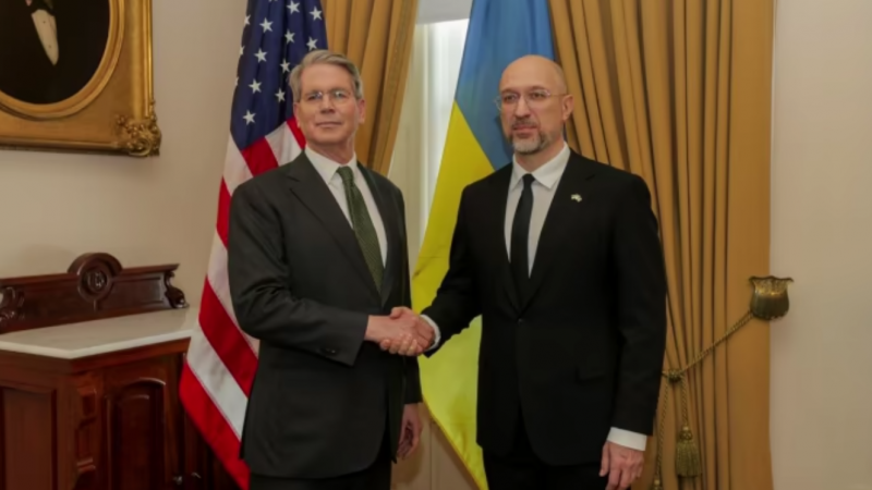 Mỹ bất ngờ nhượng bộ Ukraine về viện trợ đã cung cấp