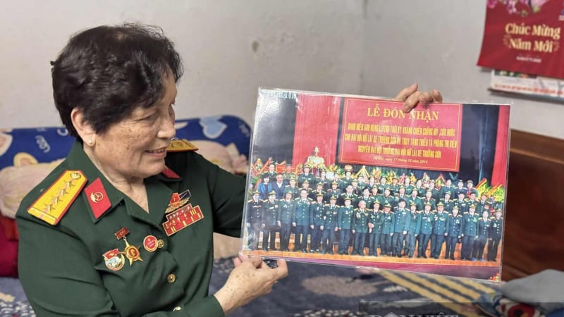 Chuyện về “bông hồng thép” lái xe Trường Sơn từng nhét 2kg sỏi vào người để trốn gia đình nhập ngũ