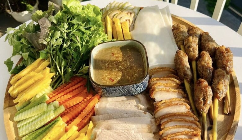 Nghỉ lễ, mẹ đảm Sài Gòn làm mẹt cuốn siêu hấp dẫn nhâm nhi cực đã, ai bí món tham khảo ngay