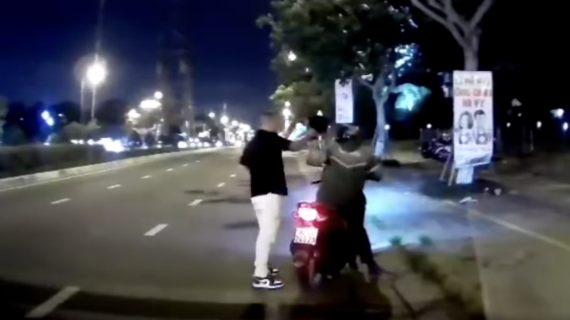  Xác minh clip nam tài xế xe ôm công nghệ bị khách đánh tới tấp giữa đường ở Đà Nẵng