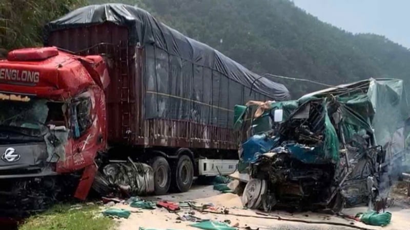 Tai nạn giao thông nghiêm trọng trên Quốc lộ 2 khiến 2 người thương vong