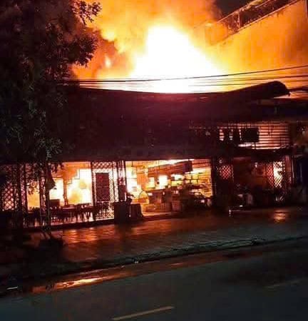 Cháy lớn tại nhà hàng hải sản Biển Xanh, thực khách và nhân viên tháo chạy tán loạn