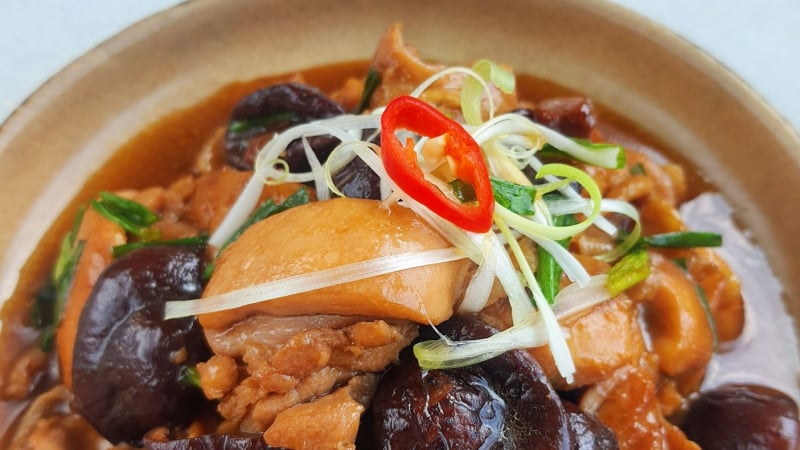 Loại thịt rẻ hơn thịt bò, thơm hơn thịt cừu, ăn vào bổ phổi, tốt xương, kho với nấm thành món ngon cực phẩm