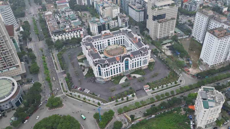 Chủ tịch tỉnh, thành phố được 'phân cấp, phân quyền' điều chuyển tài sản công cho công an, quân đội