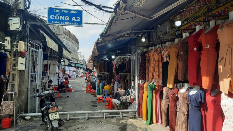 Những lo lắng về hóa đơn điện tử chờ giải đáp ở chợ đầu mối vải lớn nhất nhì TP.HCM